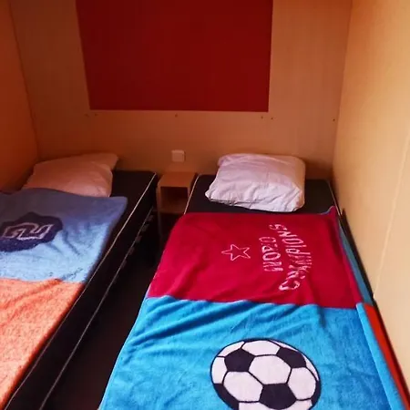 Kemp Mobil-home Au Pied Des Pyrenees