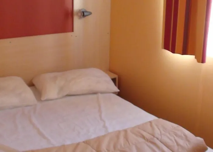 Mobil-home Au Pied Des Pyrenees Kemping